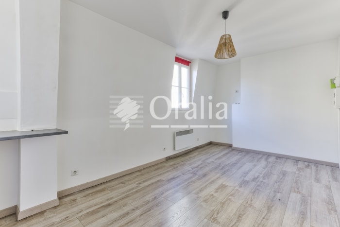 Image 4 sur 9 - Appartement  ·  Vente · Paris (75004) · 1 pièce · 18m²