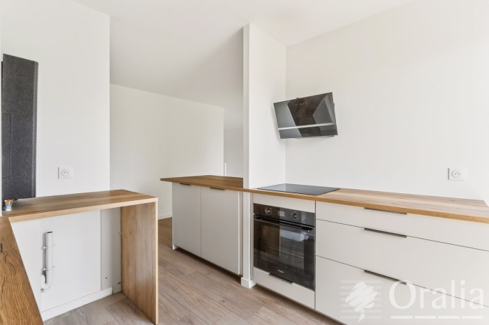 Image 2 sur 11 - Appartement  ·  Vente · Bordeaux (33800) · 4 pièces · 90m²