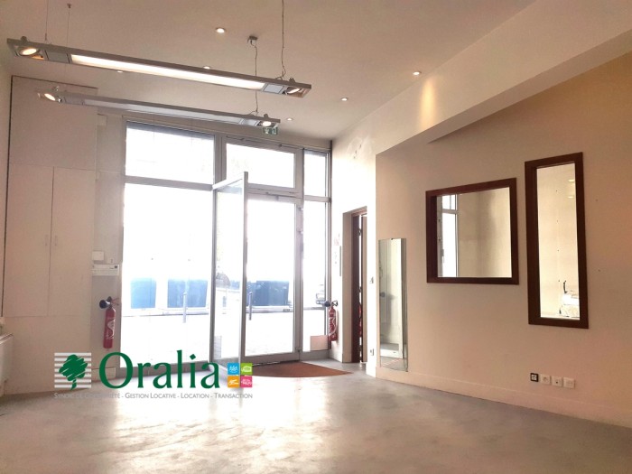 Image 2 sur 11 - Local  ·  Vente · Paris (75020) · 171m²