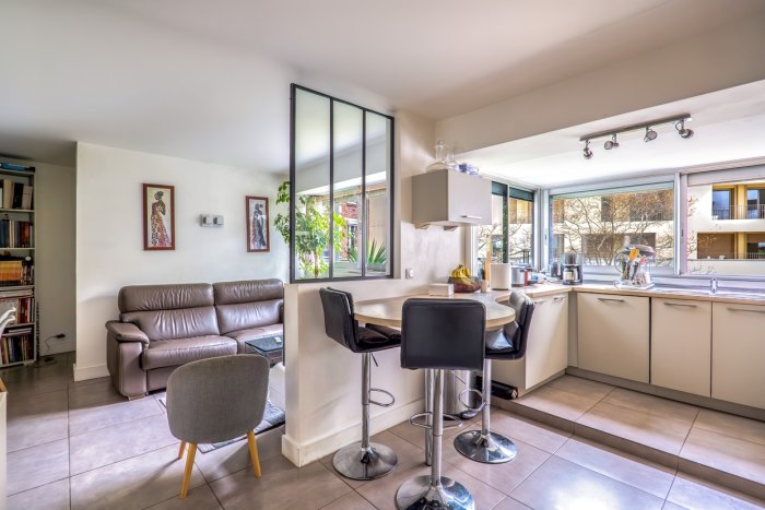 Image 1 sur 30 - Appartement  ·  Vente · Paris 15 (75015) · 2 pièces · 55m²