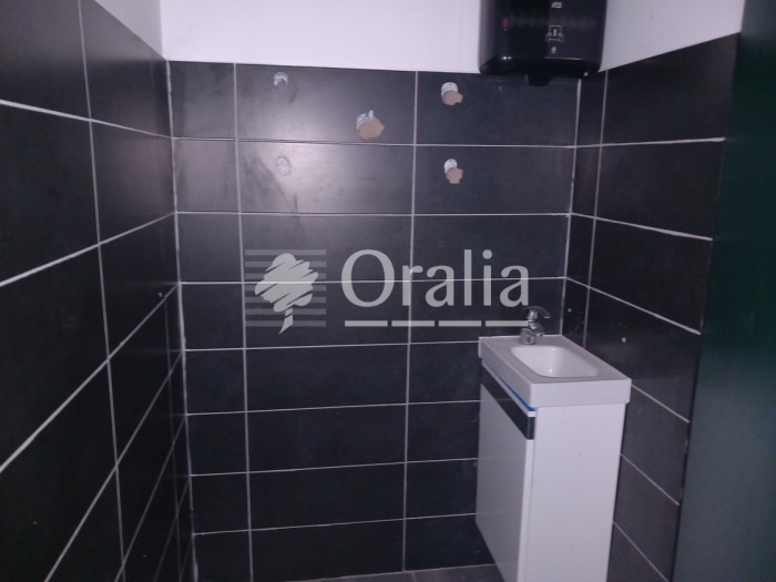 Image 8 sur 8 - Local  ·  Location · Marseille (13003) · 66m²