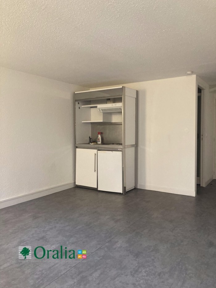 Image 2 sur 3 - Appartement  ·  Location · Bordeaux (33000) · 1 pièce · 24m²