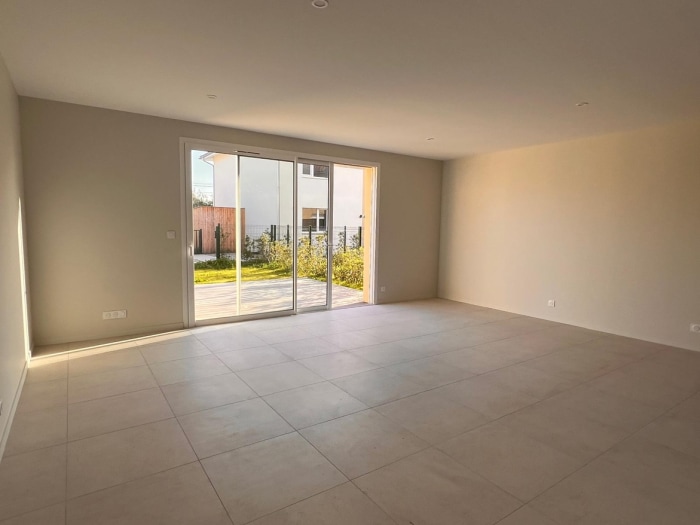 Image 1 sur 7 - Maison/villa  ·  Location · Ludon Medoc (33290) · 4 pièces · 100m²