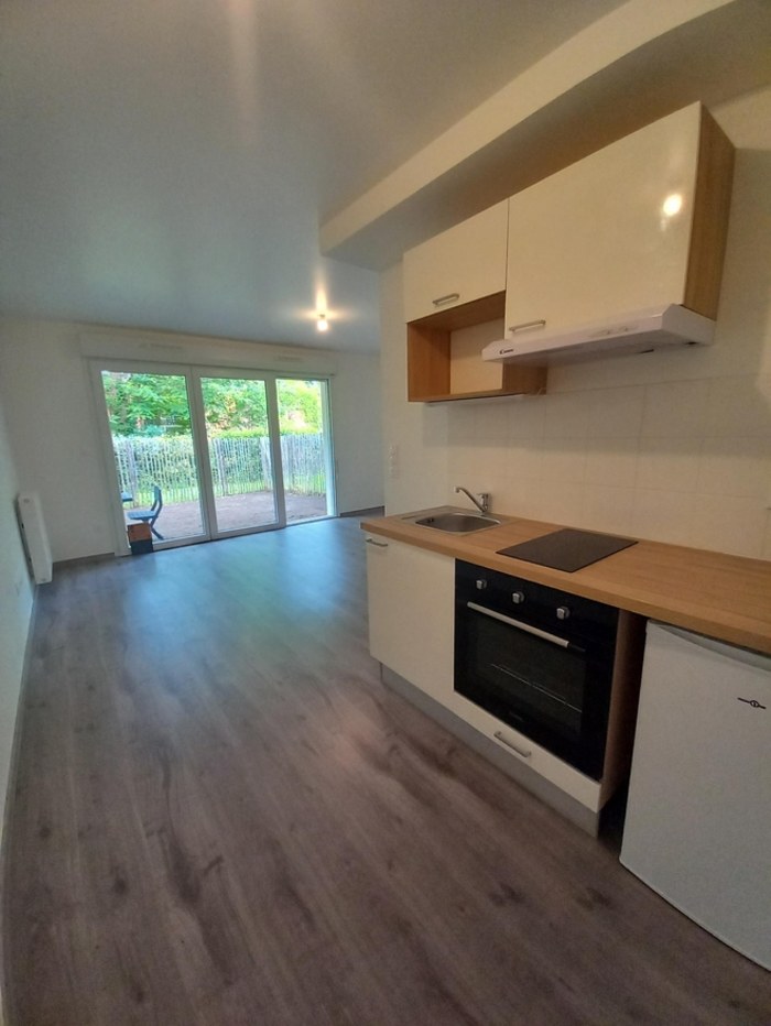 Image 1 sur 6 - Appartement  ·  Location · St Jean D Illac (33127) · 1 pièce · 29m²