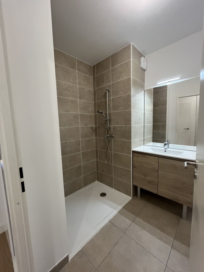 Image 2 sur 8 - Appartement  ·  Location · Le Taillan Medoc (33320) · 2 pièces · 46m²