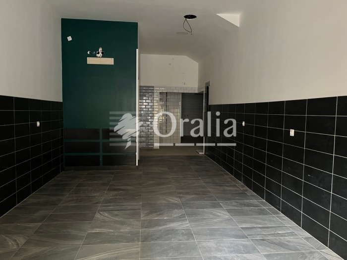 Image 7 sur 8 - Local  ·  Location · Marseille (13003) · 66m²