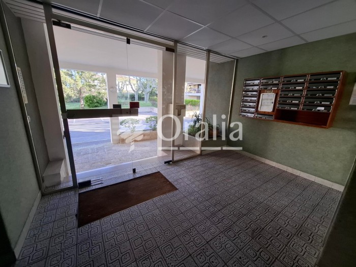 Image 8 sur 10 - Appartement  ·  Location · Marseille (13009) · 1 pièce · 26m²