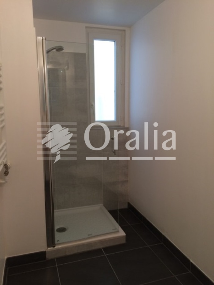 Image 7 sur 10 - Appartement  ·  Location · Juvignac (34990) · 2 pièces · 46m²