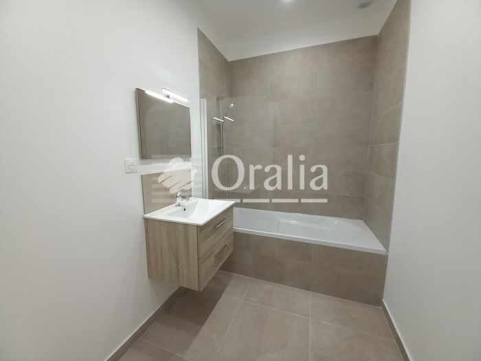 Image 4 sur 9 - Appartement  ·  Location · Marseille (13004) · 3 pièces · 61m²