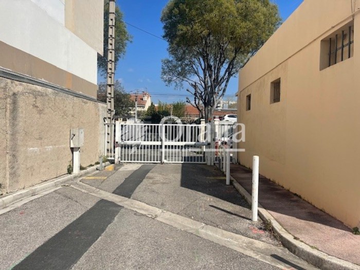 Image 6 sur 10 - Local  ·  Location · Marseille (13010) · 62m²
