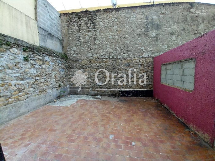 Image 1 sur 8 - Local  ·  Location · Marseille (13003) · 66m²
