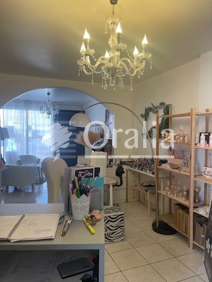 Image 8 sur 10 - Local  ·  Location · Marseille (13010) · 62m²