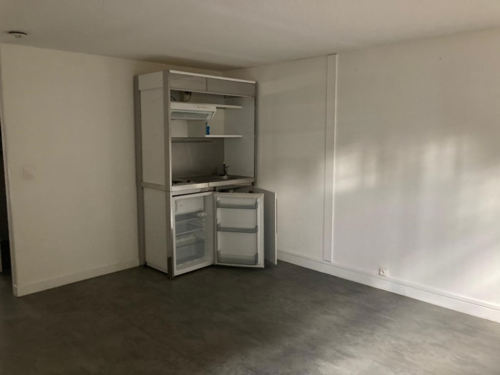 Image 2 sur 2 - Appartement  ·  Location · Bordeaux (33000) · 1 pièce · 24m²