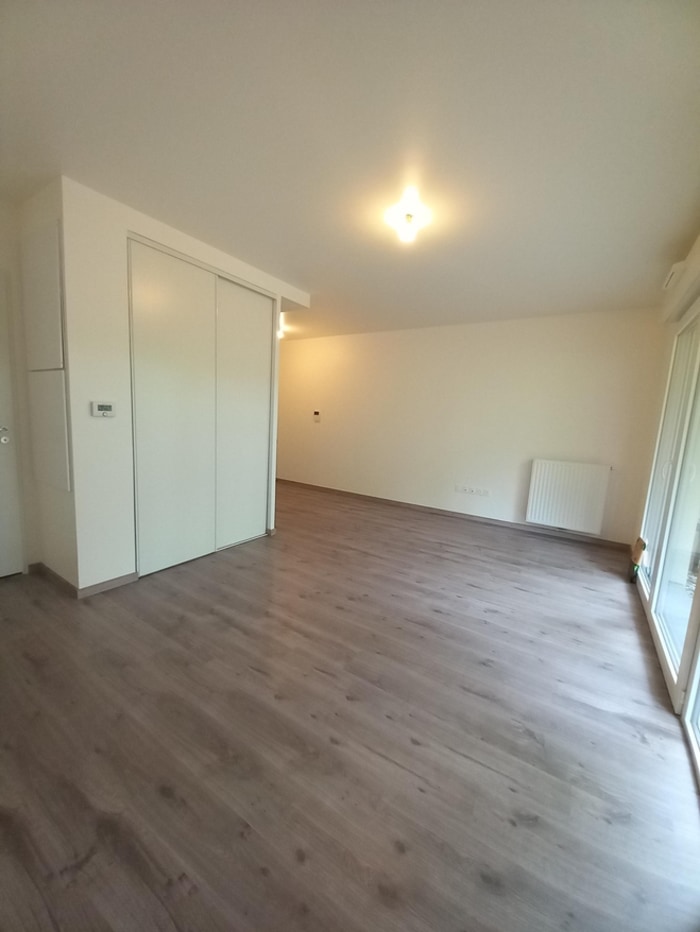 Image 4 sur 6 - Appartement  ·  Location · St Jean D Illac (33127) · 1 pièce · 29m²