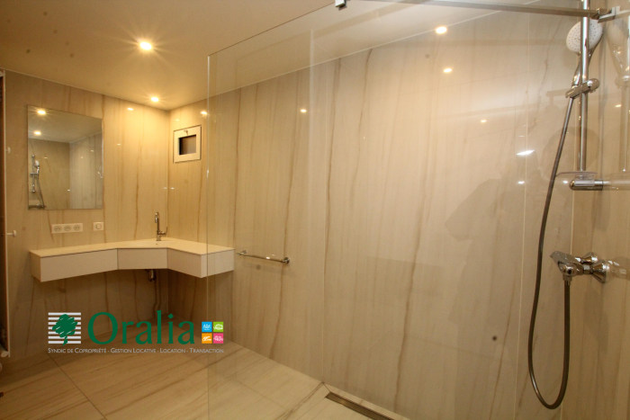 Image 5 sur 11 - Appartement  ·  Location · Paris (75014) · 1 pièce · 45m²