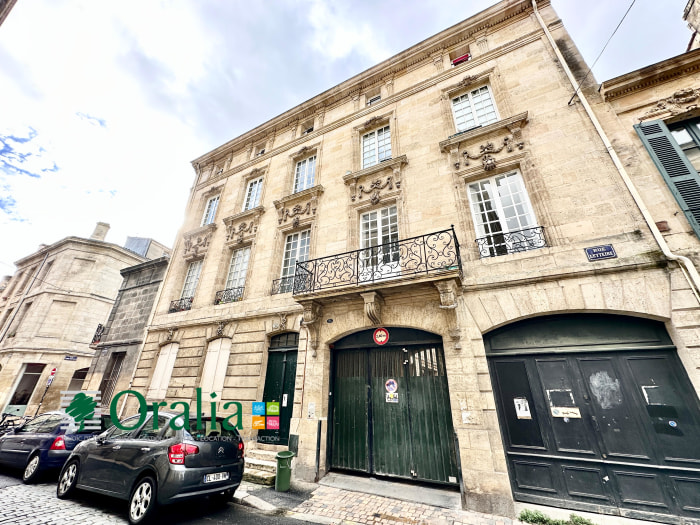 Image 1 sur 4 - Parking  ·  Location · Bordeaux (33000)