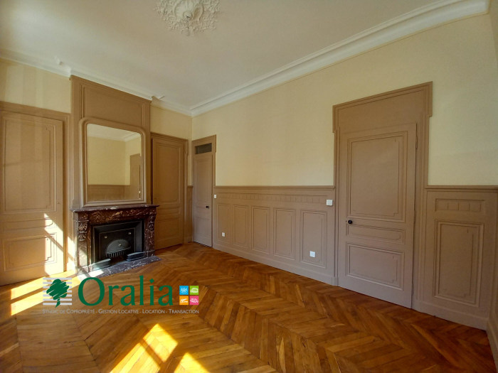 Image 2 sur 10 - Local commercial  ·  Location · Lyon (69006)