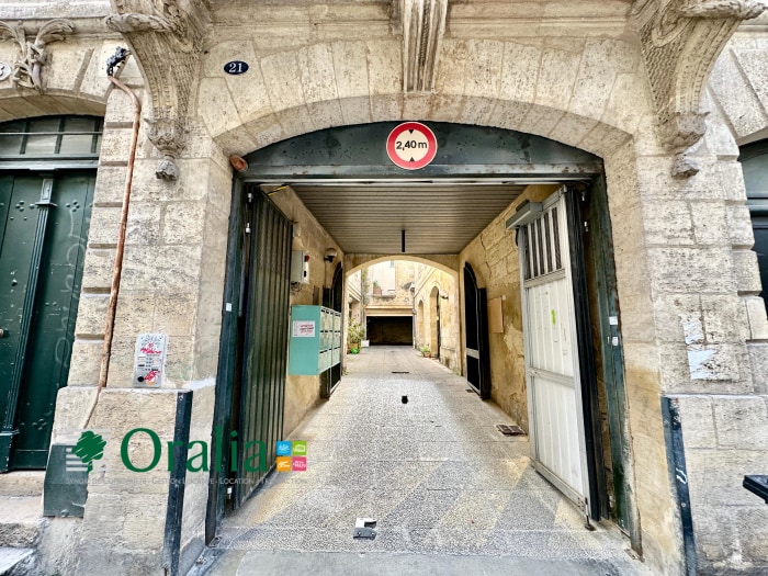 Image 2 sur 8 - Parking  ·  Location · Bordeaux (33000)