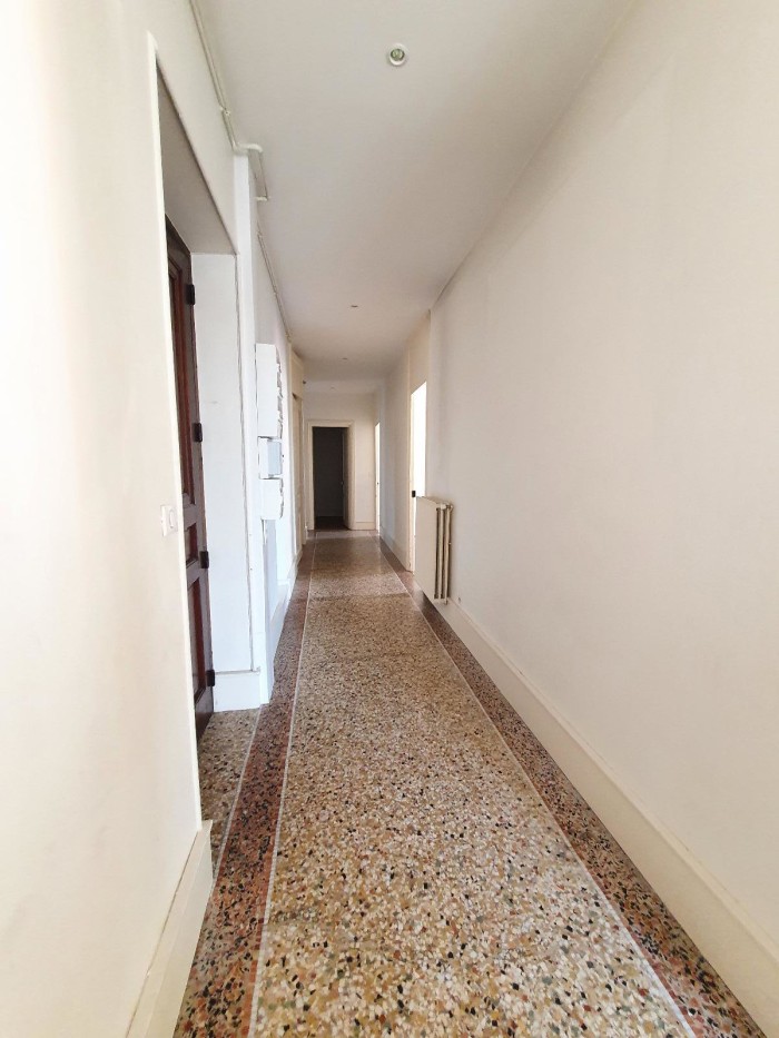 Image 11 sur 26 - Appartement  ·  Location · Grenoble (38000) · 4 pièces · 138m²