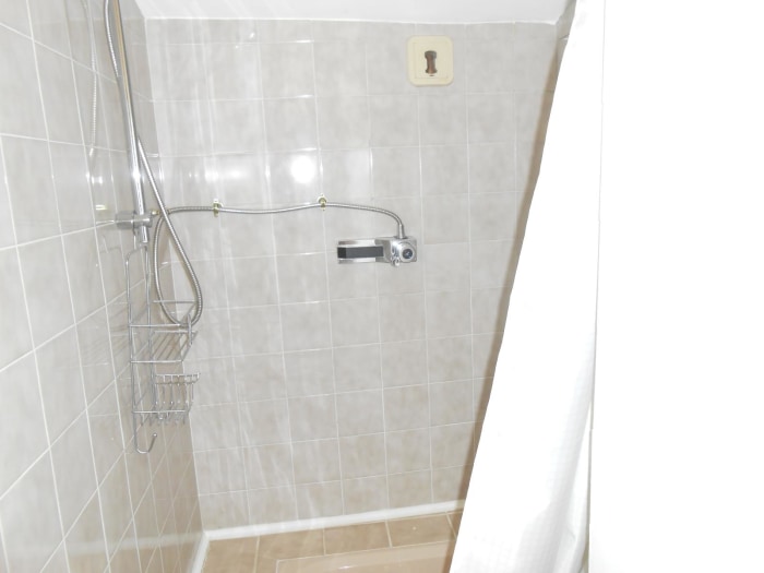 Image 10 sur 14 - Appartement  ·  Location · Charbonnieres Les Bains (69260) · 3 pièces · 62m²