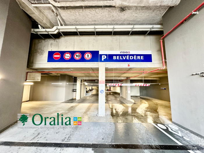 Image 2 sur 14 - Parking  ·  Location · Bordeaux (33100)