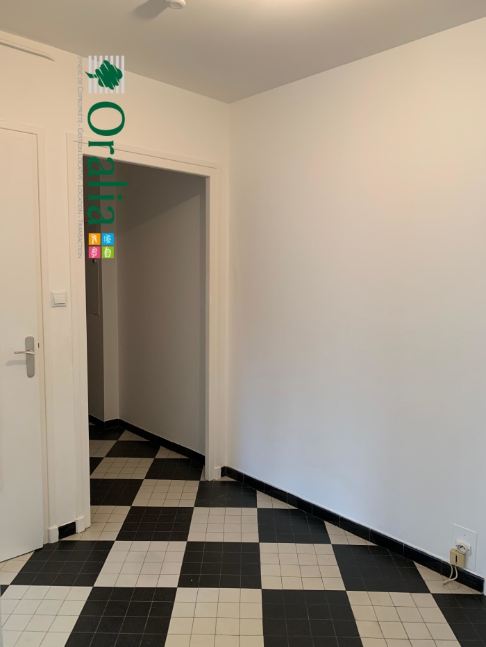 Image 16 sur 19 - Appartement  ·  Location · Grenoble (38100) · 2 pièces · 61m²