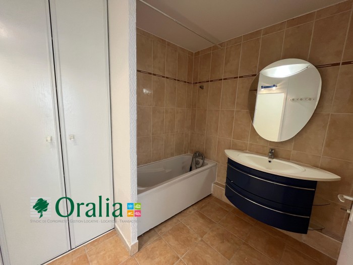 Image 10 sur 14 - Appartement  ·  Location · Seyssinet Pariset (38170) · 3 pièces · 62m²