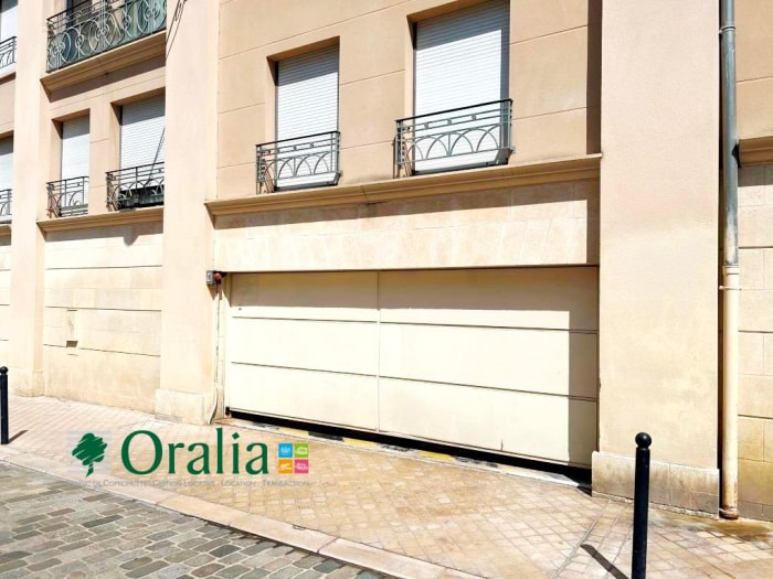 Image 6 sur 10 - Parking  ·  Location · Bordeaux (33000)