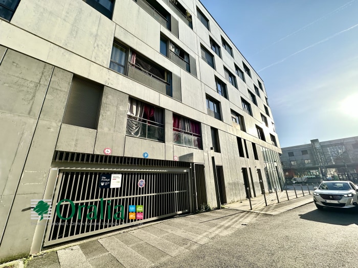 Image 8 sur 9 - Parking  ·  Location · Bordeaux (33800)