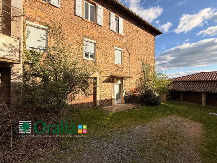 Image 7 sur 7 - Appartement  ·  Location · St Laurent De Chamousset (69930) · 3 pièces · 80m²