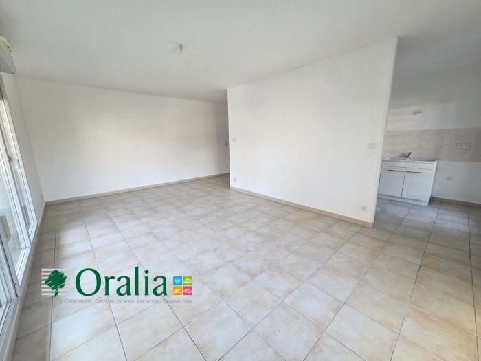 Image 1 sur 18 - Appartement  ·  Location · Meylan (38240) · 4 pièces · 84m²