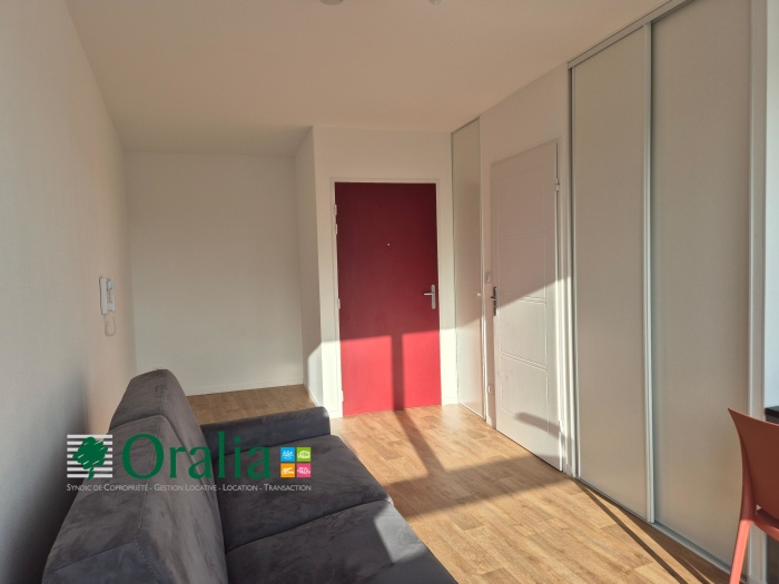 Image 4 sur 8 - Appartement  ·  Location · Dijon (21000) · 1 pièce · 22m²