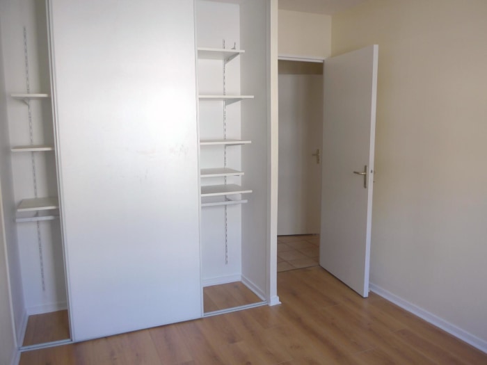 Image 5 sur 7 - Appartement  ·  Location · Villeurbanne (69100) · 2 pièces · 48m²