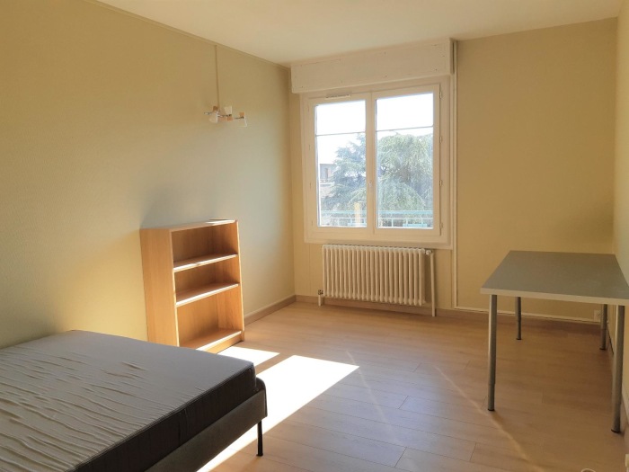 Image 10 sur 18 - Appartement  ·  Location · Grenoble (38000) · 3 pièces · 73m²