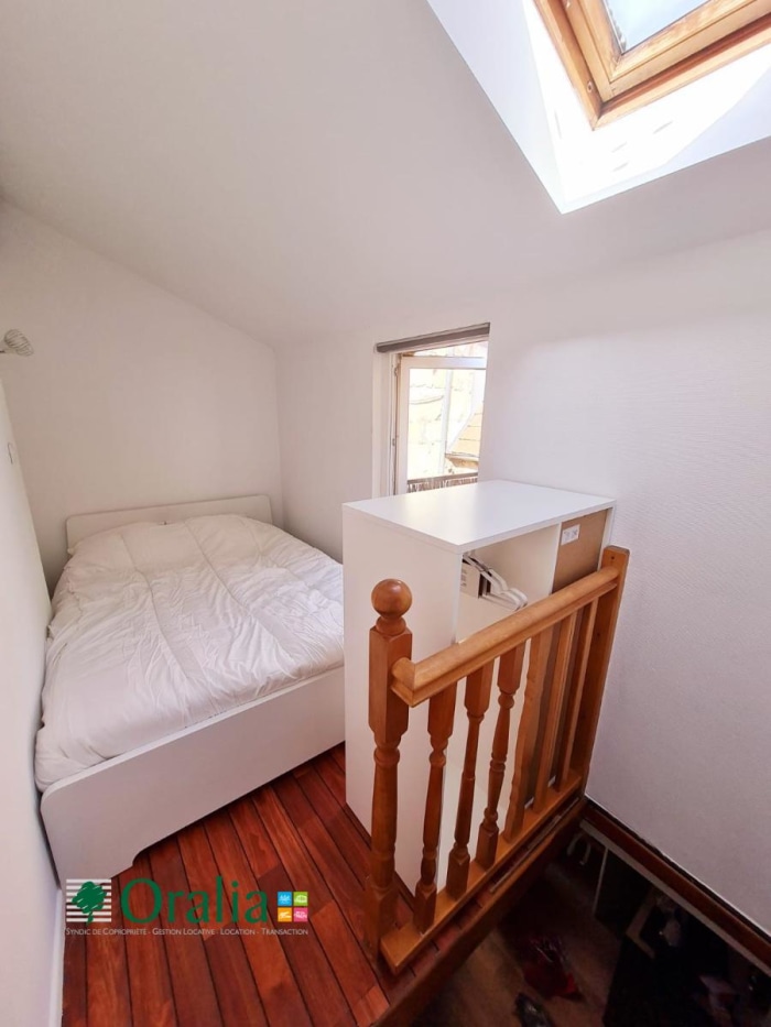 Image 3 sur 11 - Appartement  ·  Location · Dijon (21000) · 1 pièce · 17m²