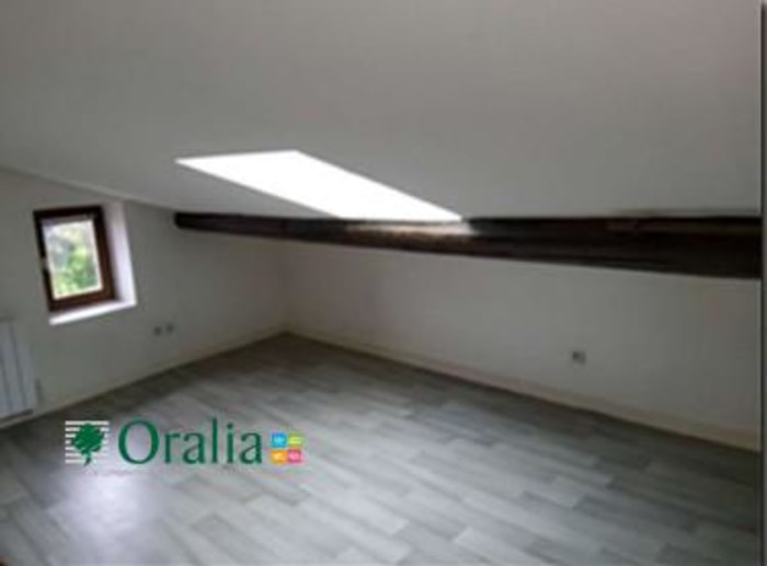 Image 2 sur 5 - Appartement  ·  Location · Saint Cyr Au Mont D Or (69450) · 2 pièces · 31m²