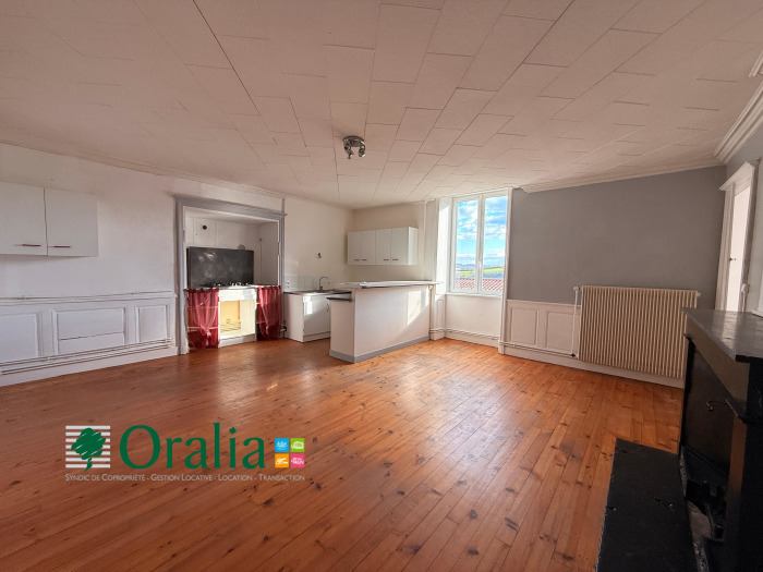 Image 1 sur 7 - Appartement  ·  Location · St Laurent De Chamousset (69930) · 3 pièces · 80m²