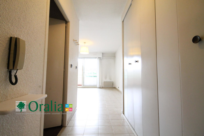Image 1 sur 10 - Appartement  ·  Location · Grenoble (38000) · 1 pièce · 29m²