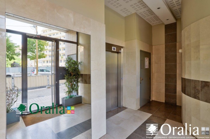 Image 8 sur 9 - Appartement  ·  Location · Lyon (69007) · 2 pièces · 48m²