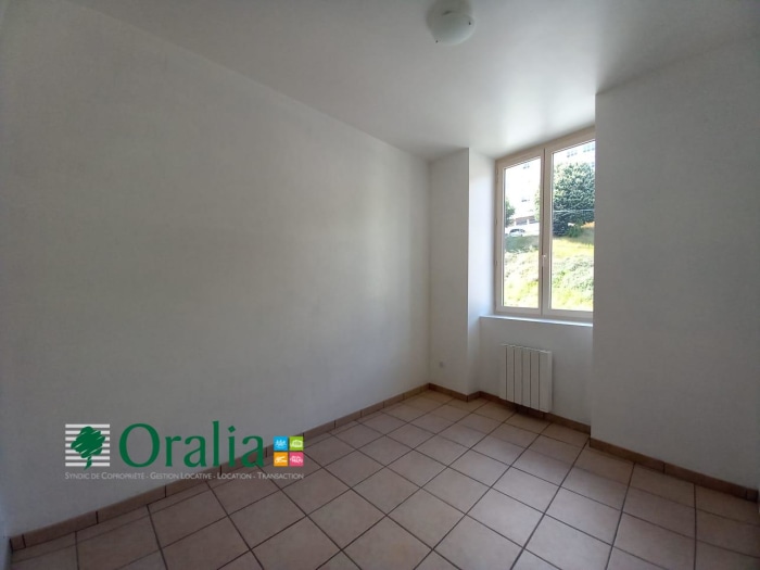Image 8 sur 9 - Appartement  ·  Location · L'arbresle (69210) · 1 pièce · 27m²