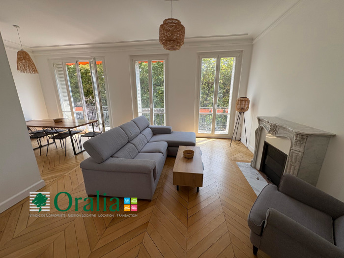 Image 1 sur 11 - Appartement  ·  Location · Paris (75017) · 4 pièces · 79m²