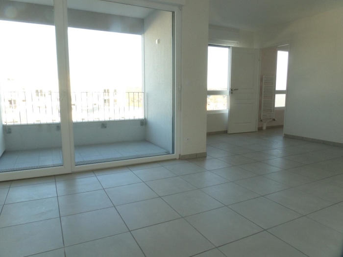 Image 5 sur 8 - Appartement  ·  Location · Dijon (21000) · 1 pièce · 33m²