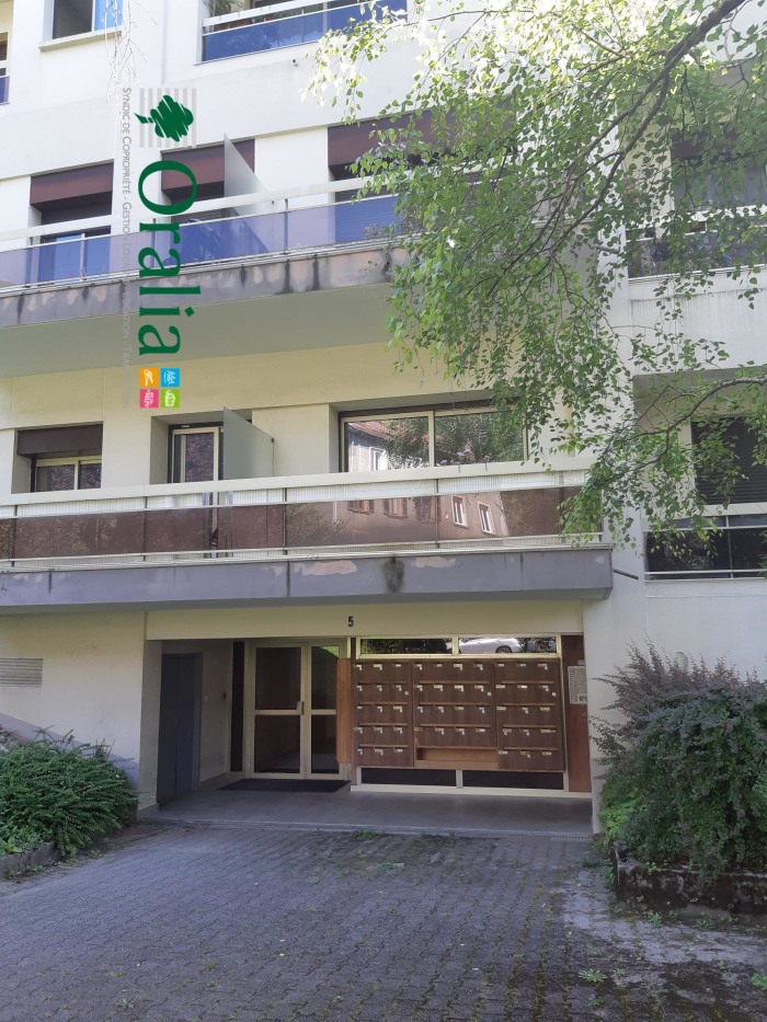 Image 1 sur 9 - Appartement  ·  Location · Grenoble (38000) · 1 pièce · 31m²