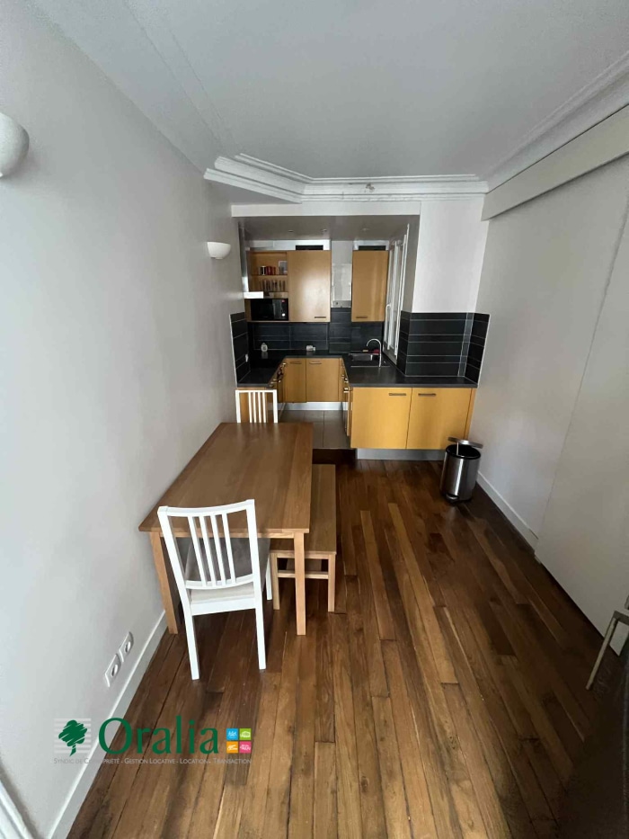 Image 12 sur 19 - Appartement  ·  Location · Paris (75005) · 2 pièces · 46m²