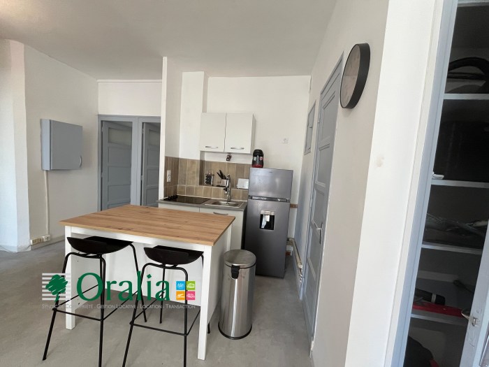 Image 2 sur 8 - Appartement  ·  Location · Grenoble (38000) · 3 pièces · 60m²