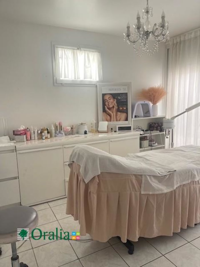 Image 8 sur 10 - Local commercial  ·  Location · Marseille (13010)