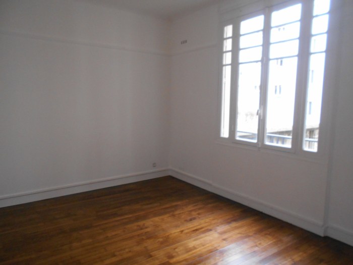 Image 2 sur 8 - Appartement  ·  Location · Paris (75015) · 2 pièces · 46m²