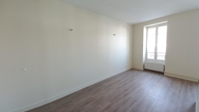 Image 1 sur 8 - Appartement  ·  Location · Villefranche Sur Saone (69400) · 2 pièces · 57m²