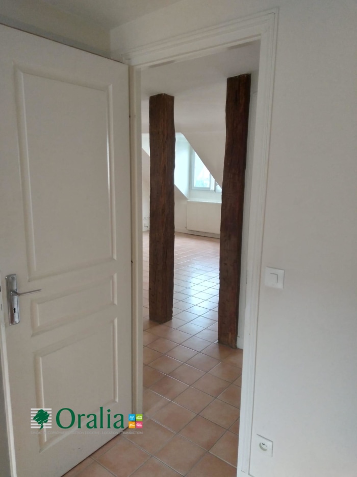 Image 6 sur 13 - Appartement  ·  Location · Paris (75009) · 3 pièces · 62m²