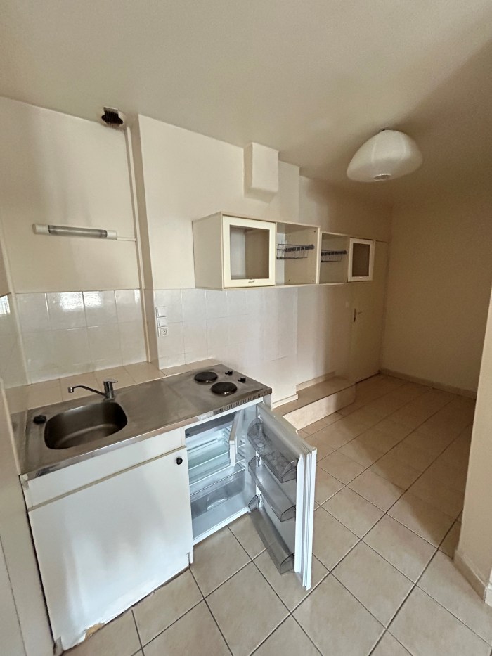 Image 3 sur 8 - Appartement  ·  Location · Lyon (69006) · 1 pièce · 28m²
